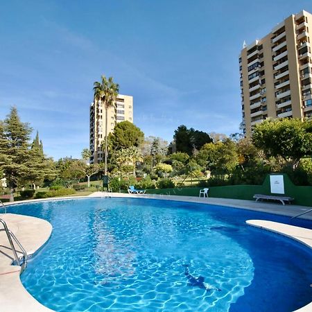 Torres De Aloha 2 Bdr Puerto Banus Apartment Marbella Exterior foto