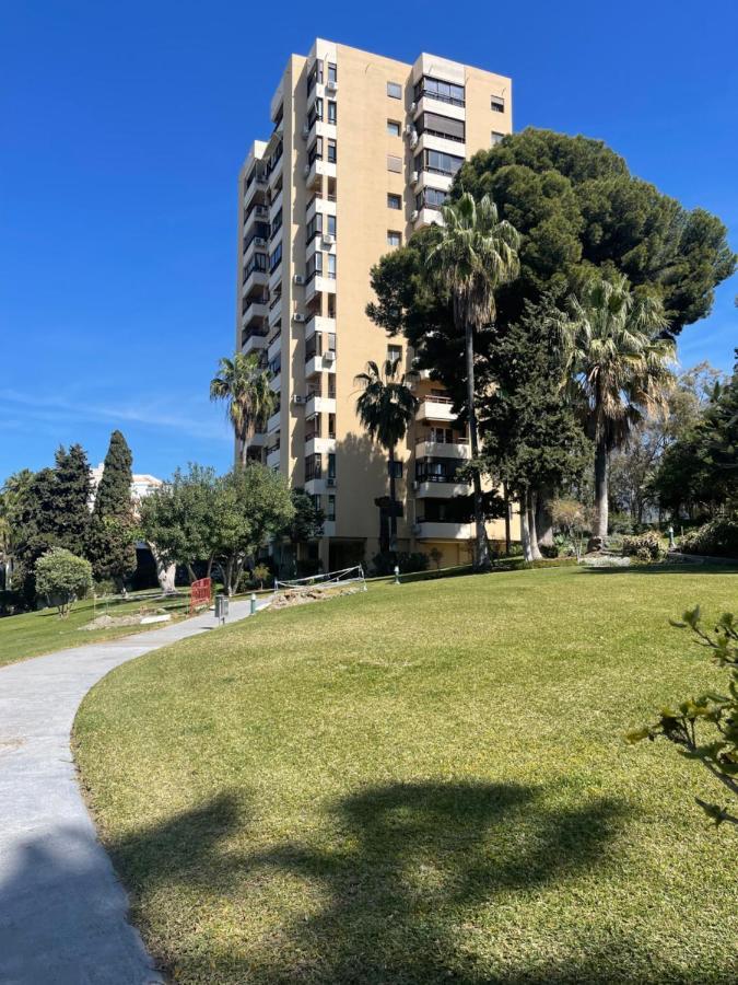 Torres De Aloha 2 Bdr Puerto Banus Apartment Marbella Exterior foto