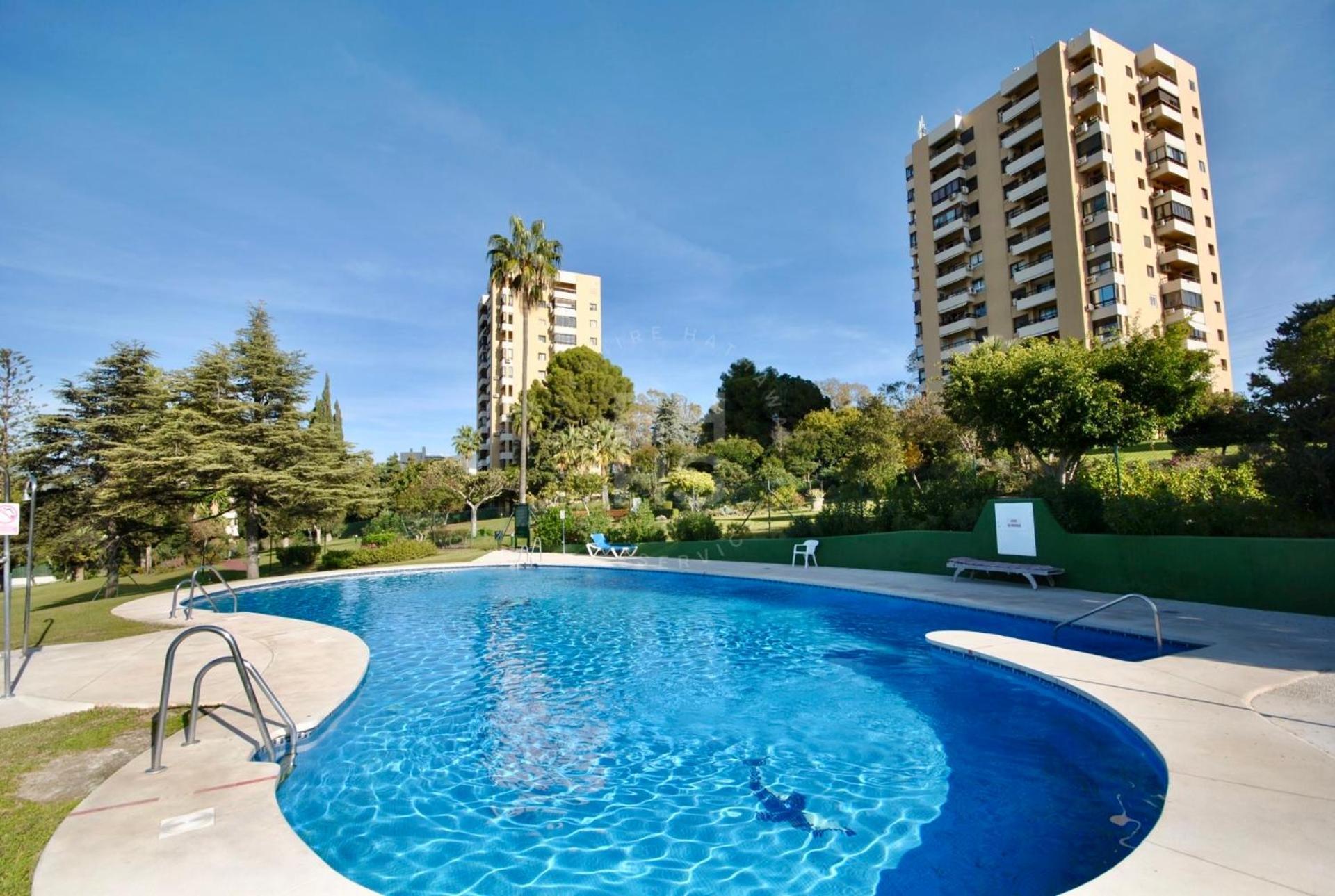 Torres De Aloha 2 Bdr Puerto Banus Apartment Marbella Exterior foto